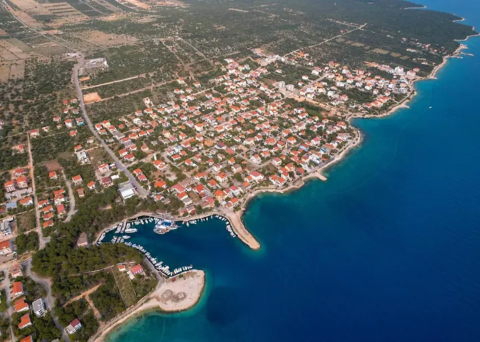 By The Sea Mandre, Pag - 24320 Apartment Kolan