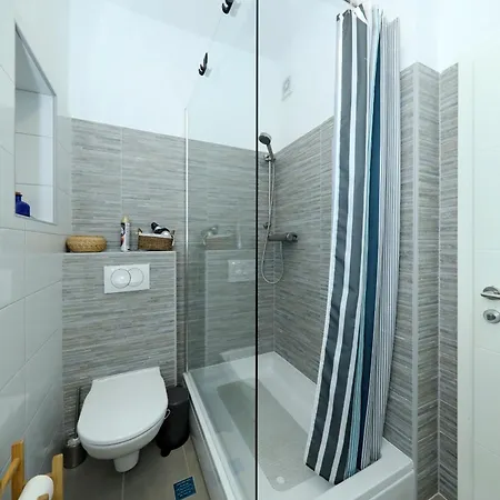 By The Sea Mandre, Pag - 24320 *